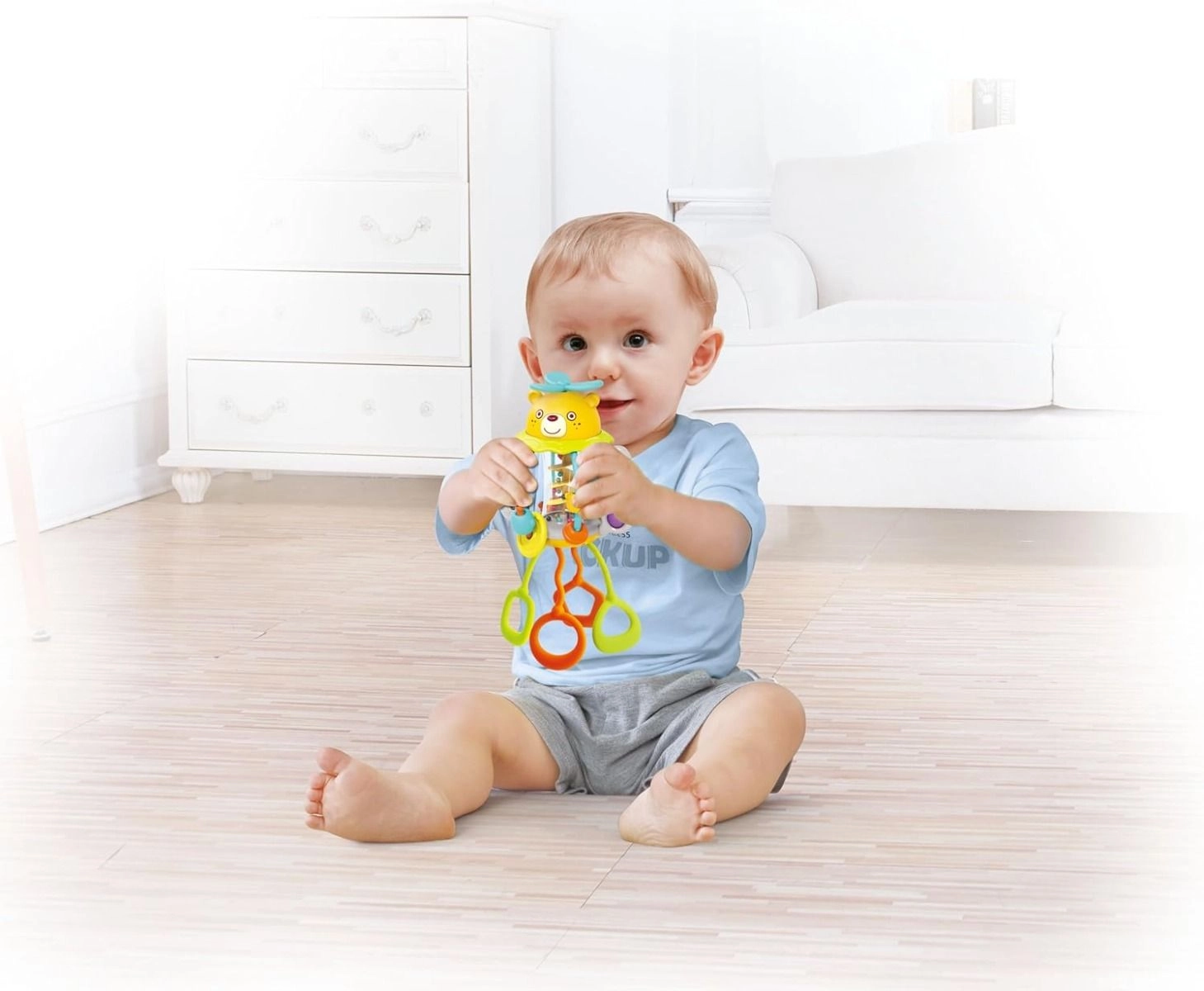 Shake And Pull Busy Ball - 6 months