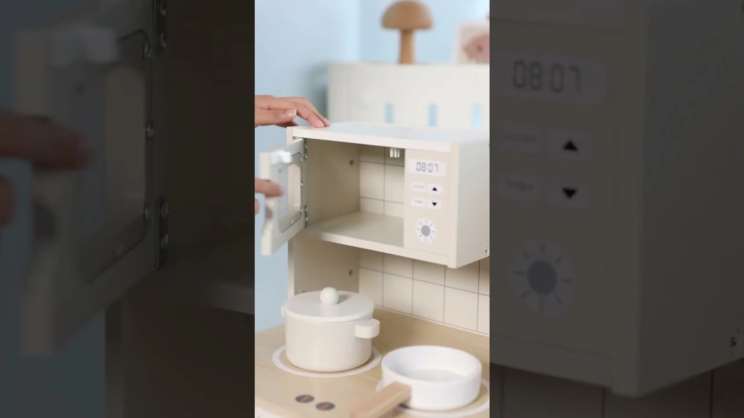 Elite Chefs Wooden Play Kitchen - 11 pcs (30284065-CIHL-50623)