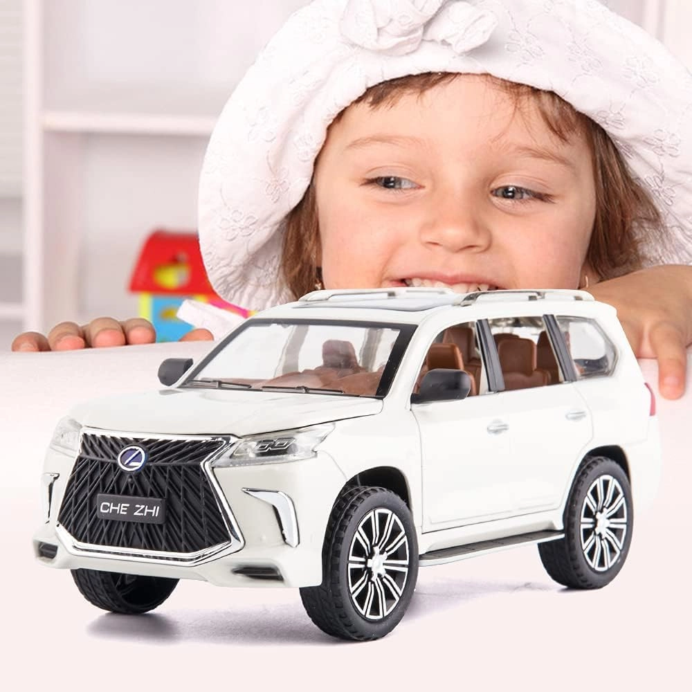 Lexus LX570 1:24