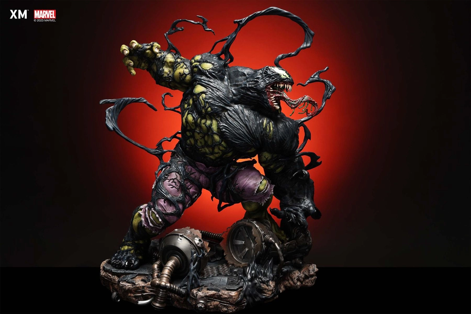 Venomized Hulk - MARVEL Premium Collectibles