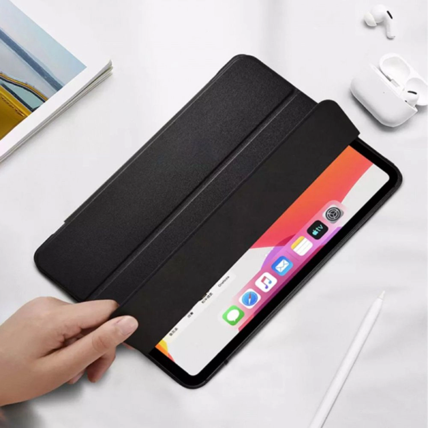 Detachable Magnetic Folio Case for iPad 11-inch