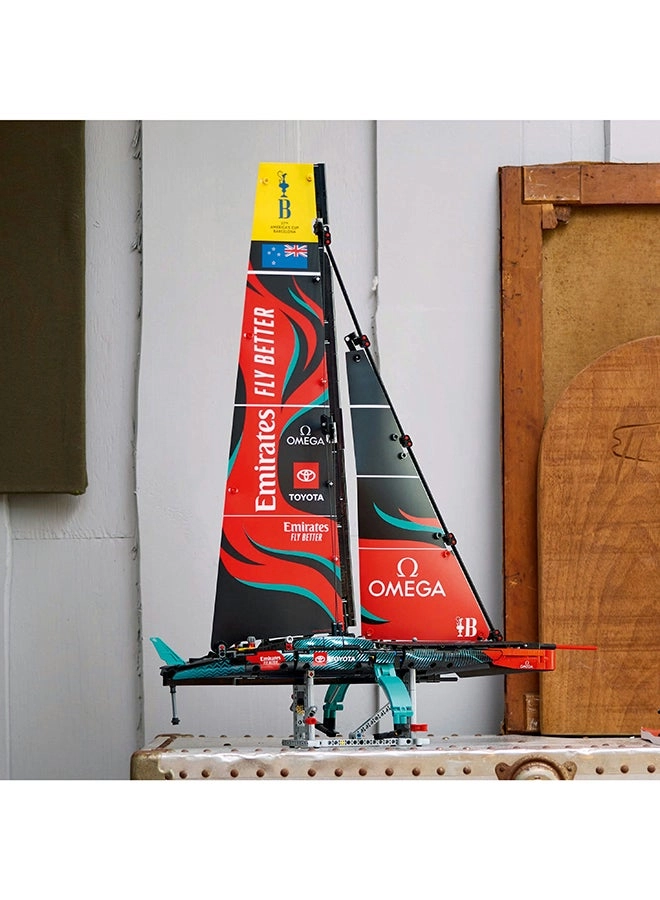 LEGO Technic Emirates Team New Zealand AC75 Yacht (42174)