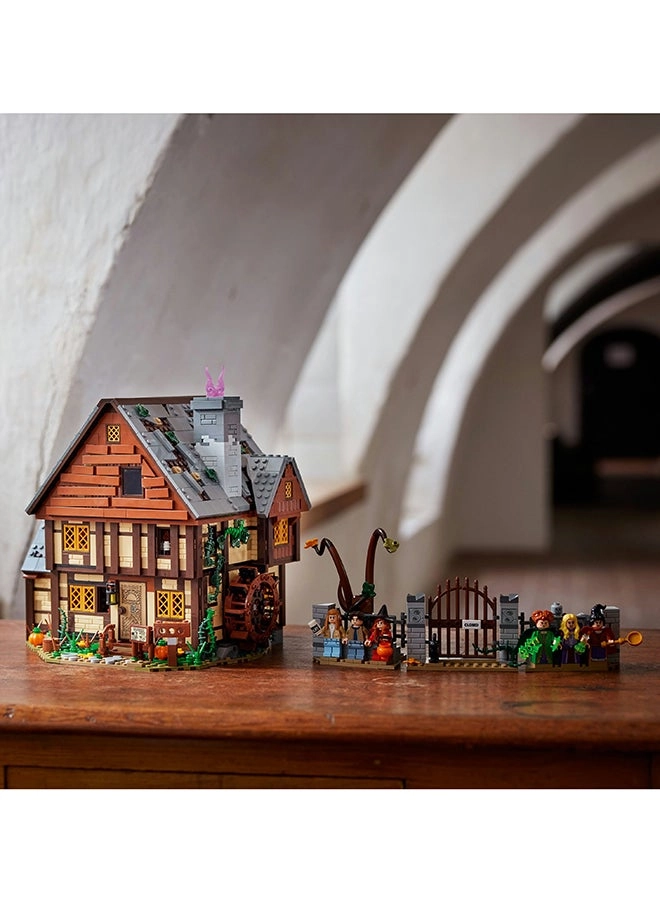 Disney Hocus Pocus: The Sanderson Sisters' Cottage (21341)