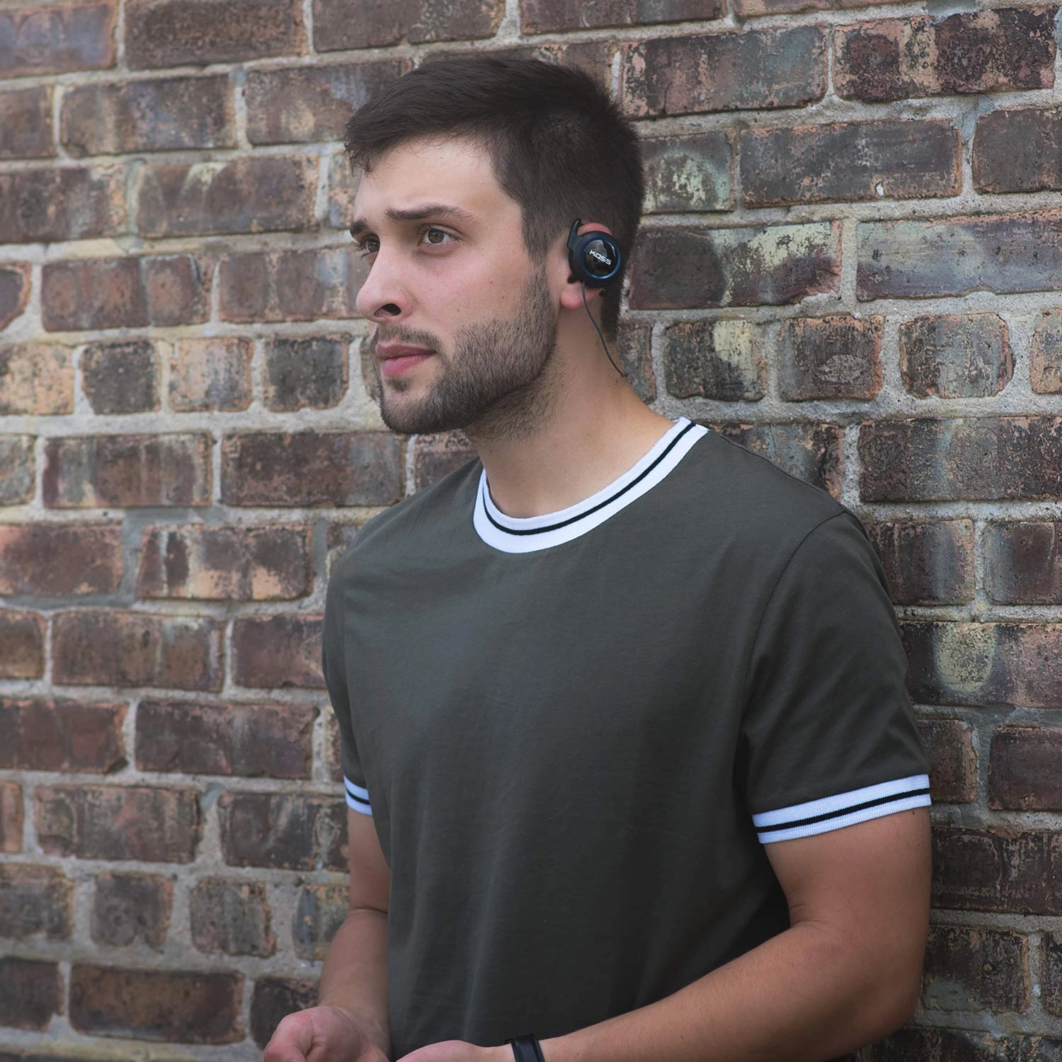 BT221i Wireless Headphone