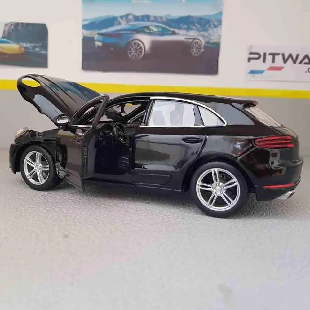 Porsche Macan Turbo Electric - 1:24
