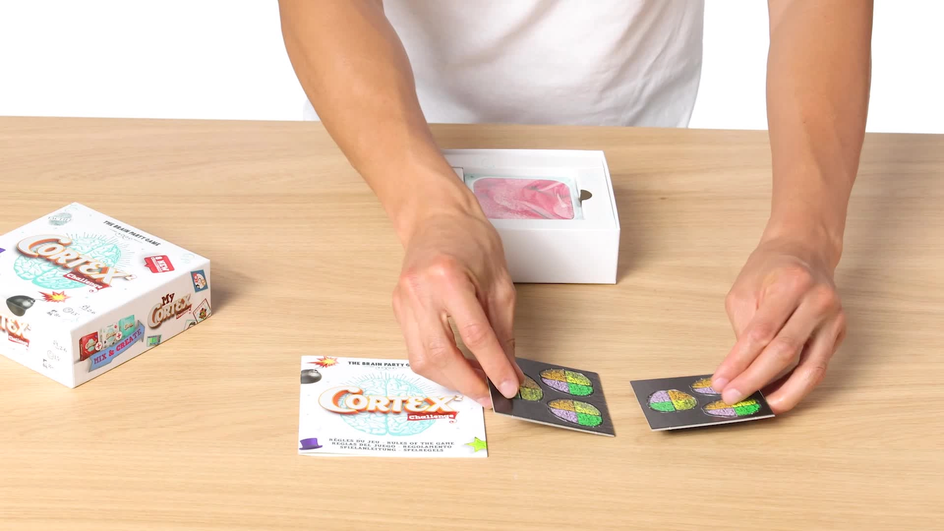 Cortex Challenge: 2nd Edition - Party Game (French, Spanish)