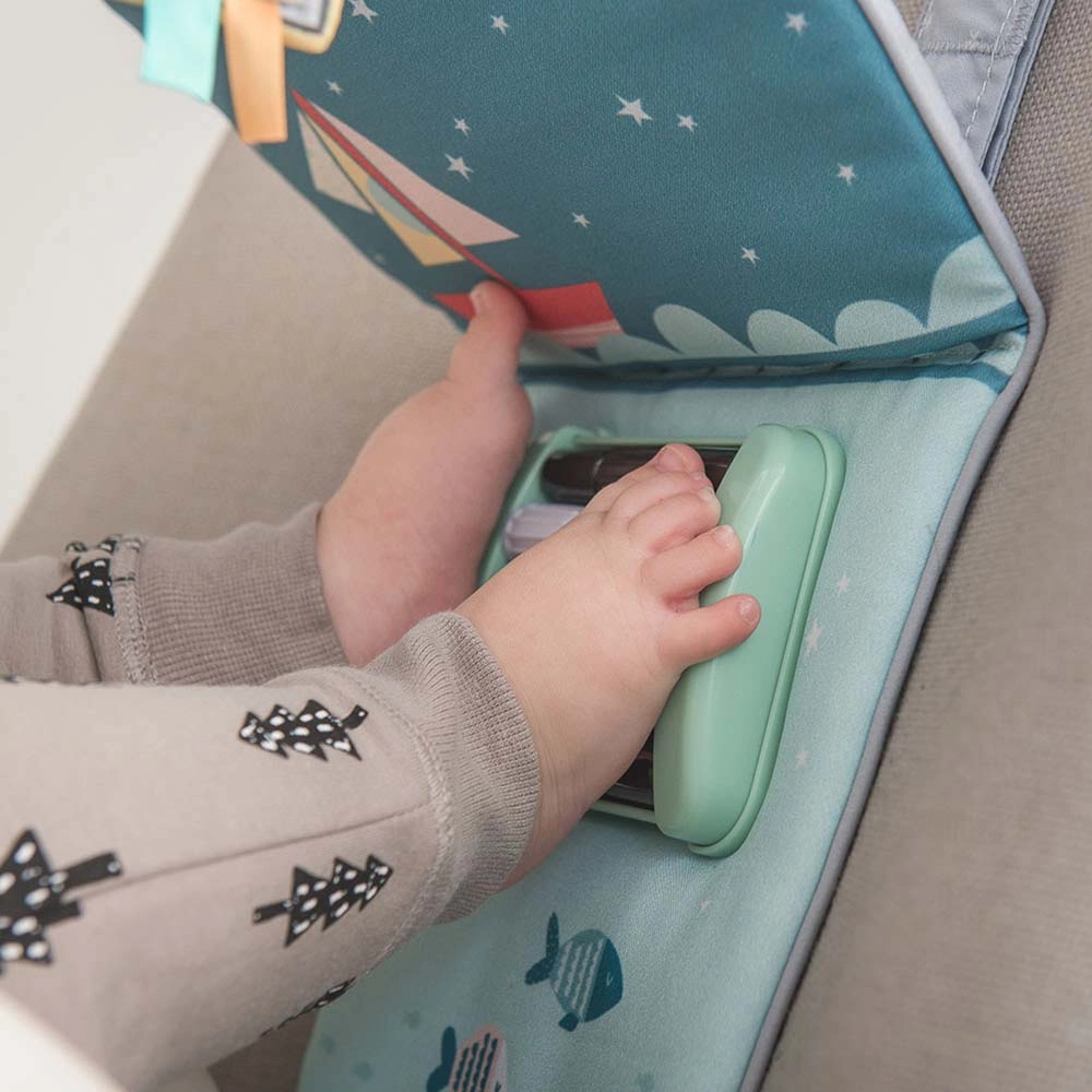 North Pole Feet Fun Car Toy - Suitable for 0 month and above