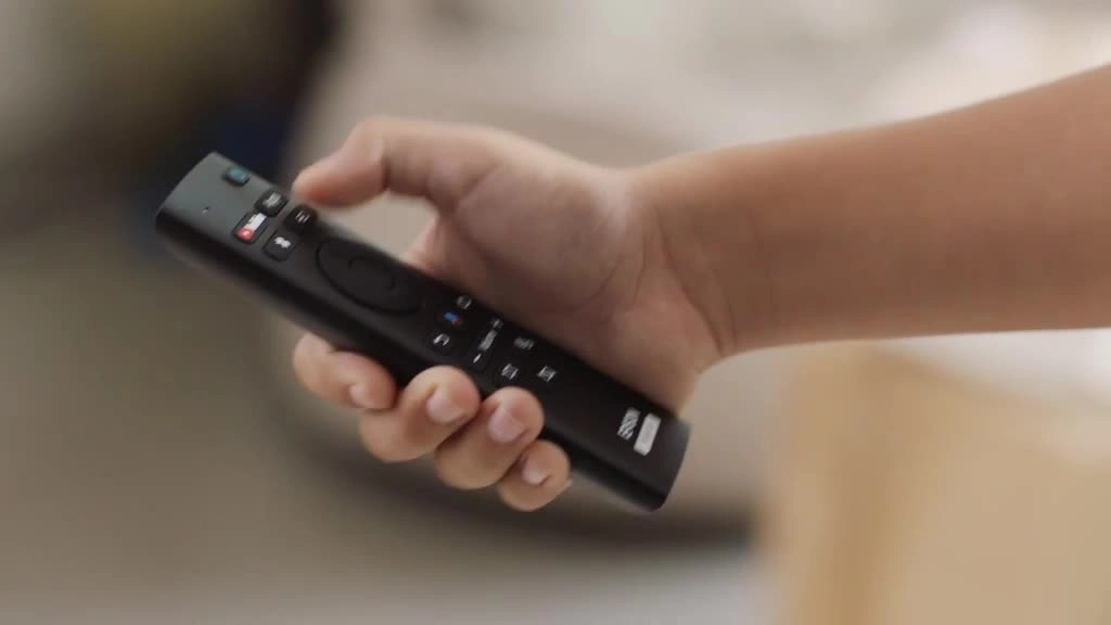 EHLS300B V11HA07140 3600 ANSI lumens