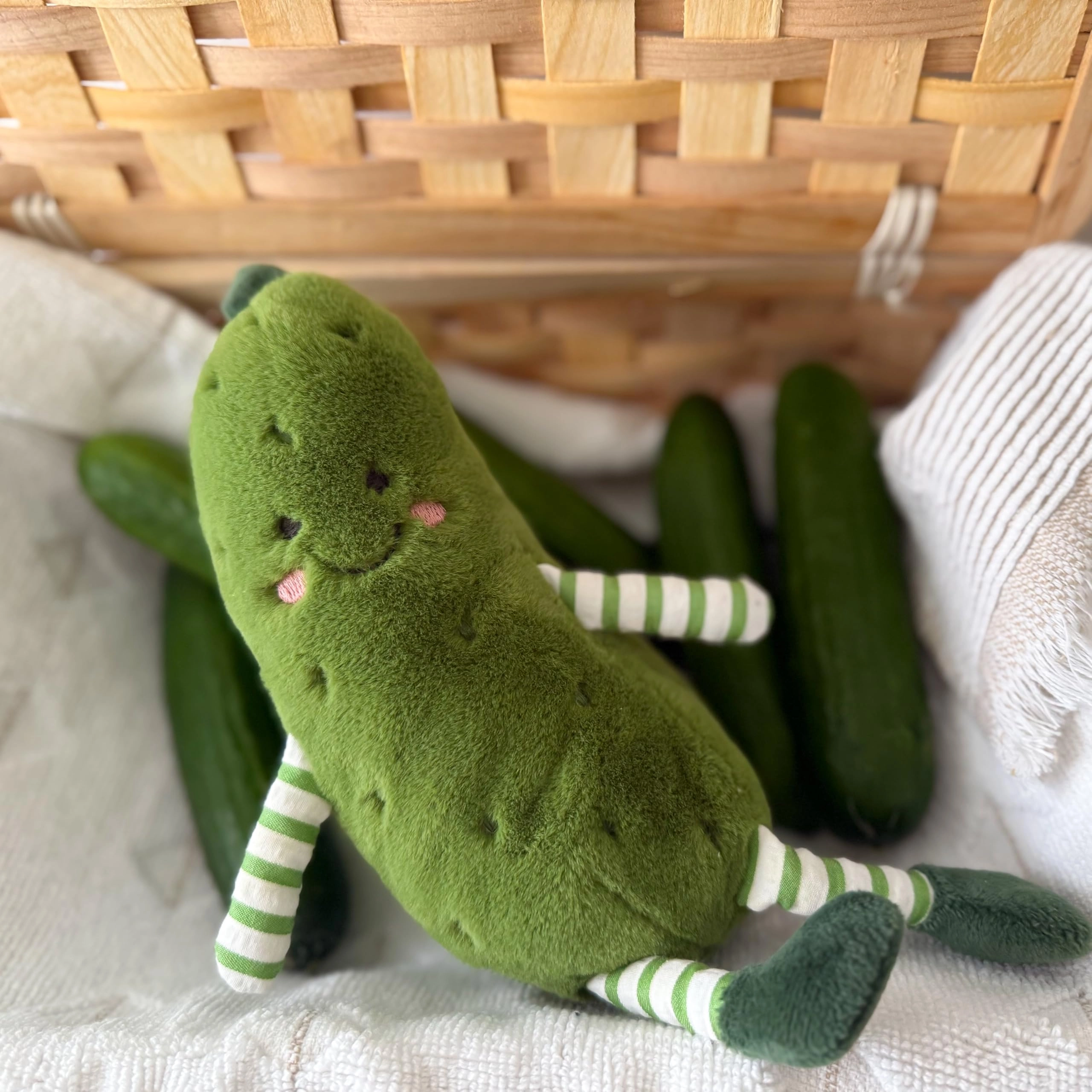PETIT PICKLE 23 cm Plush