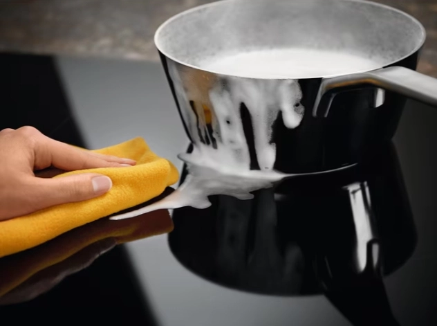 LIB60420CK Induction hob