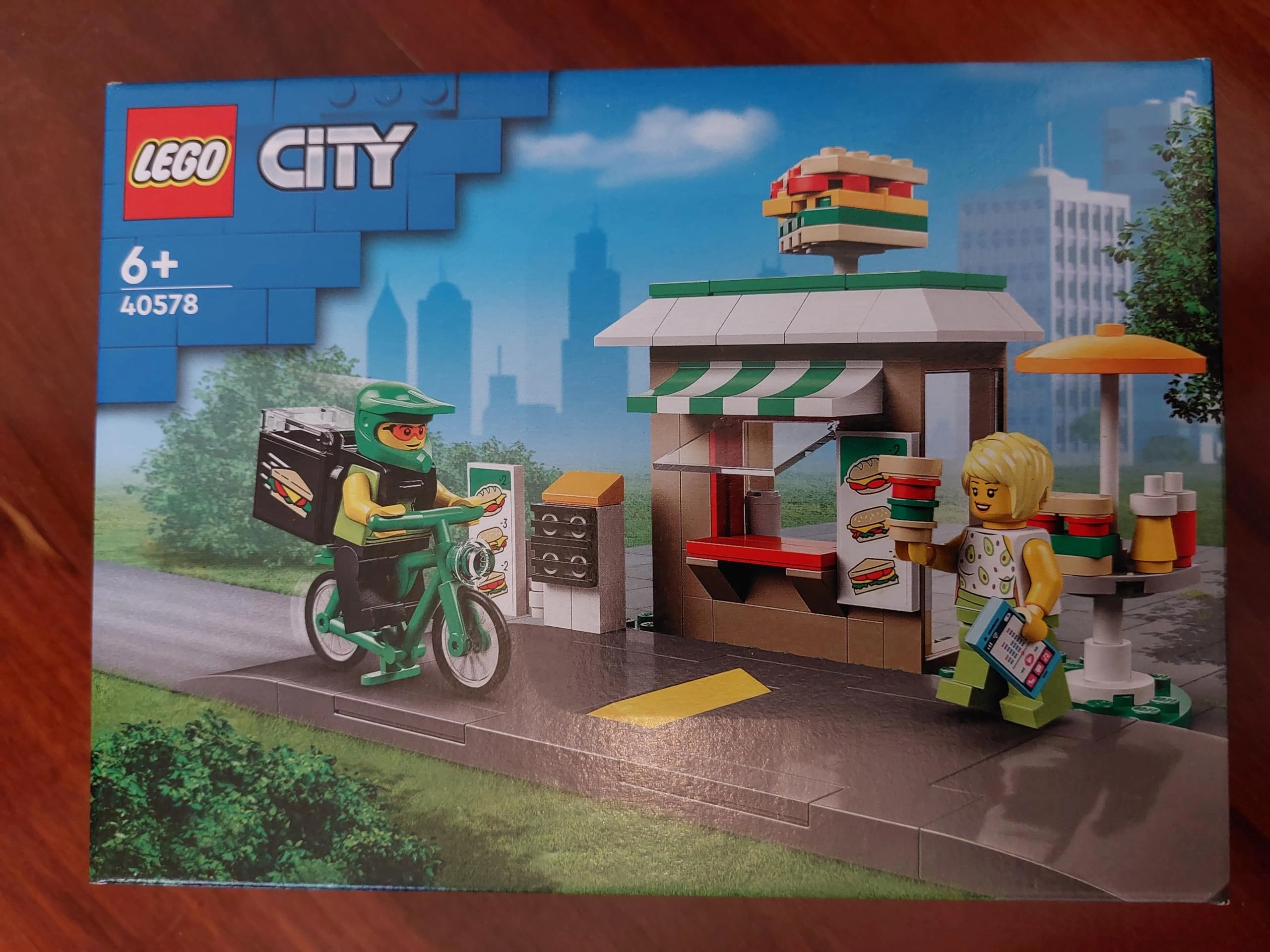 LEGO Sandwich Shop (40578) - 110 pieces