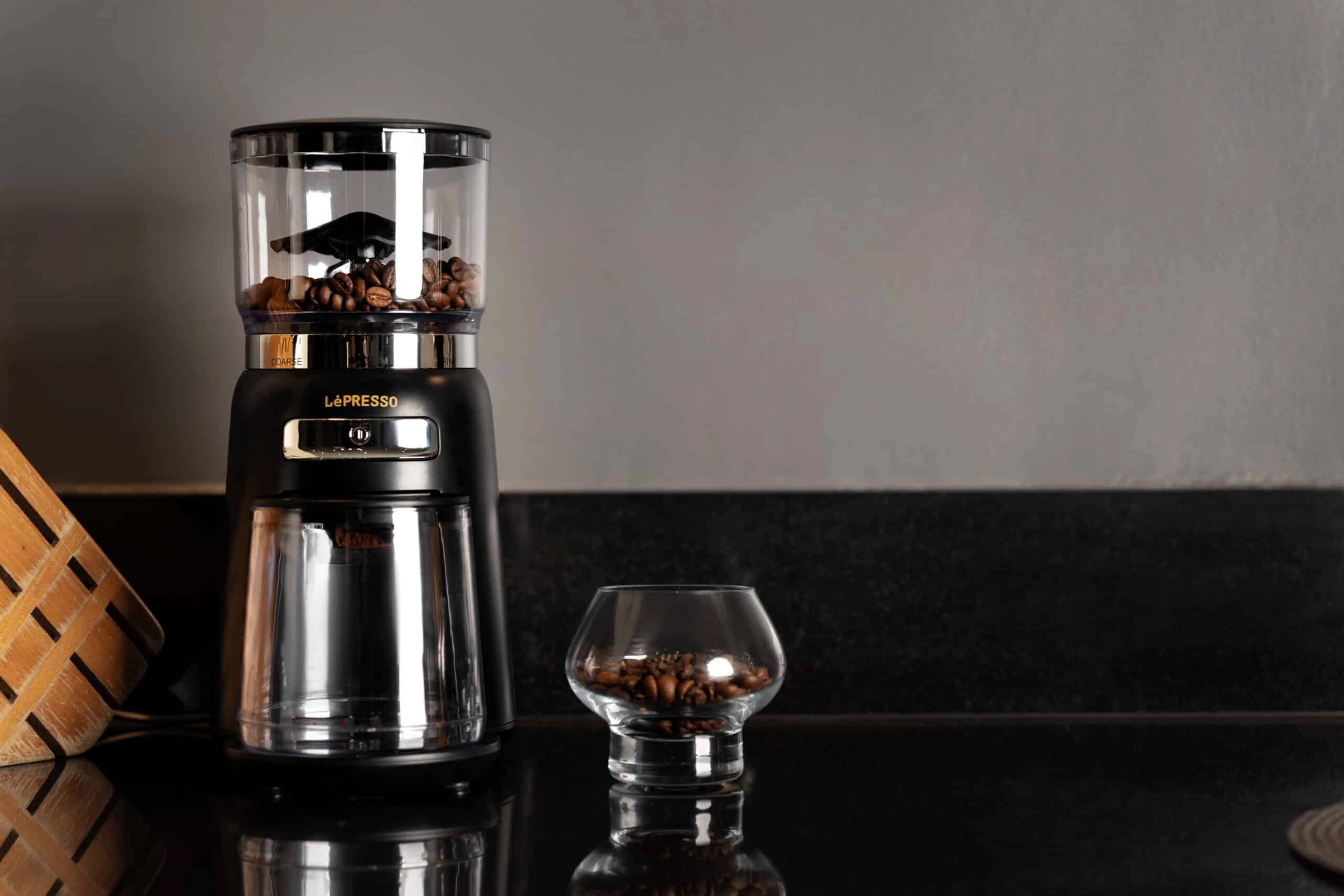 High Performance Coffee Bean Grinder - 210g 120W Black