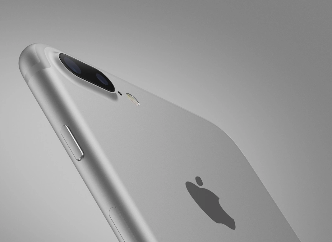 (Renewed) iPhone 7 Plus - 32GB