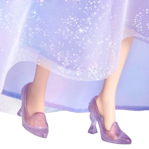 Glinda Fashion Doll - Plastic Blonde Ages 6+