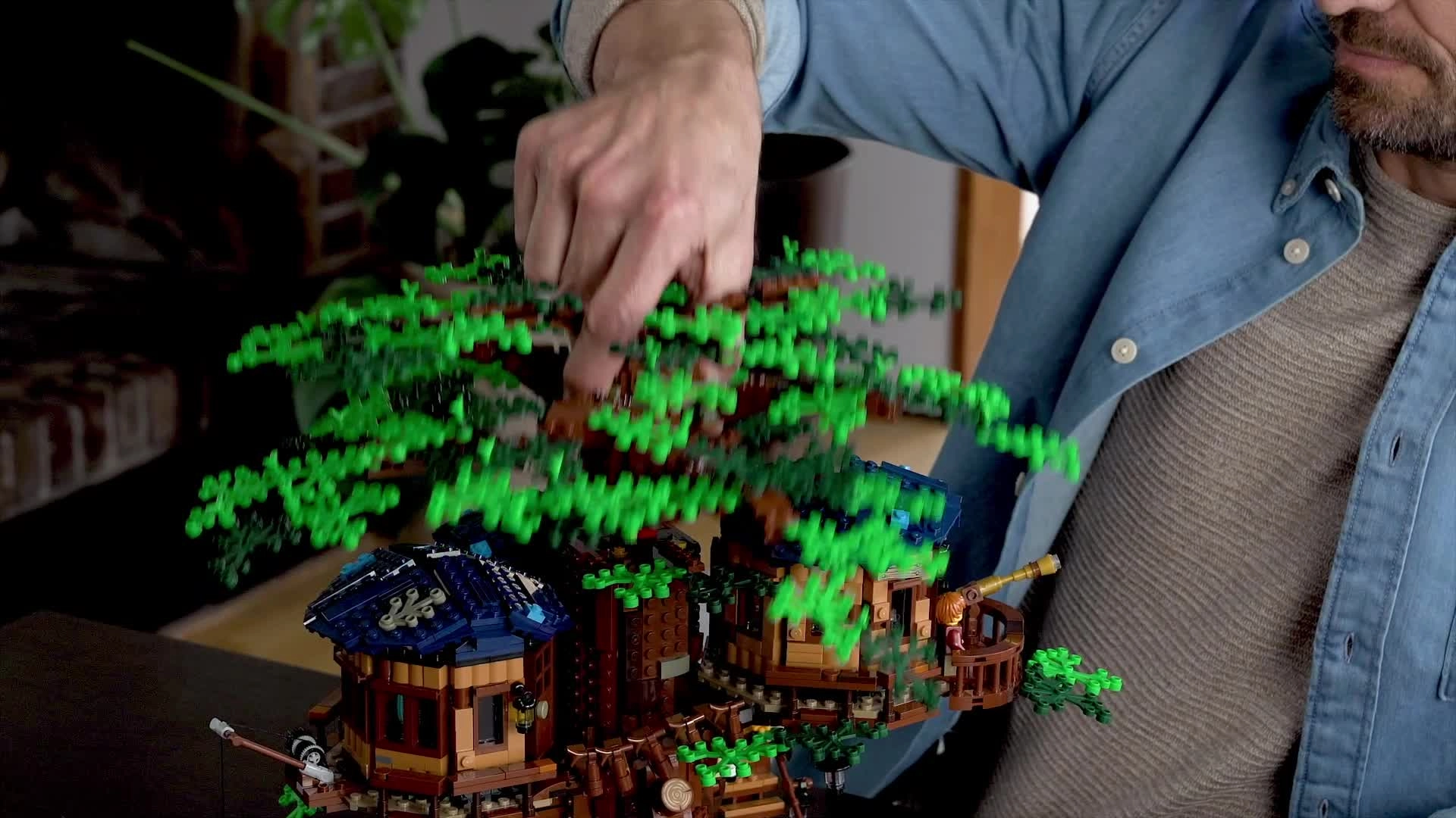 Ideas Tree House (21318)