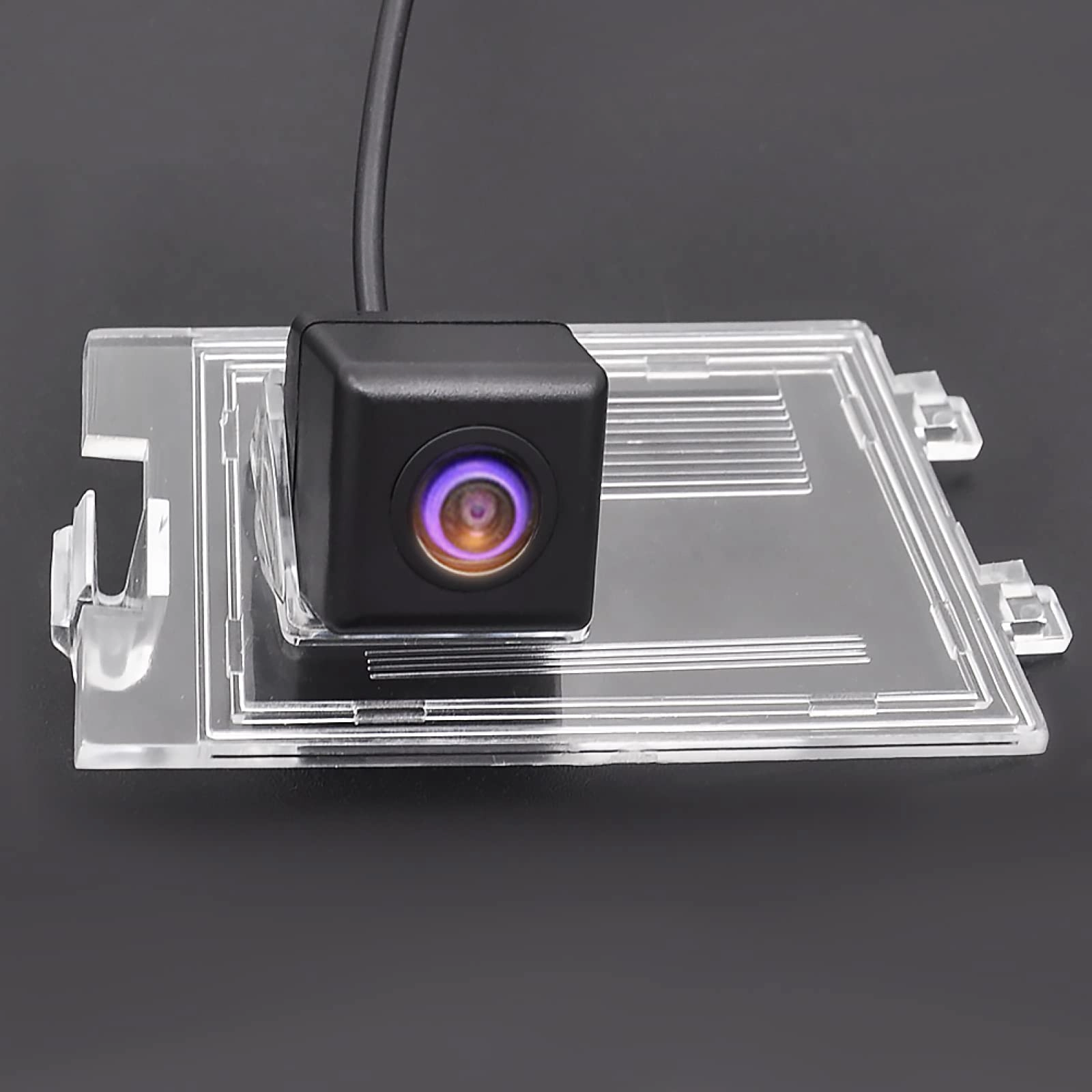 LUPCIO reversing camera - Night Vision Wire 728×500 pixels