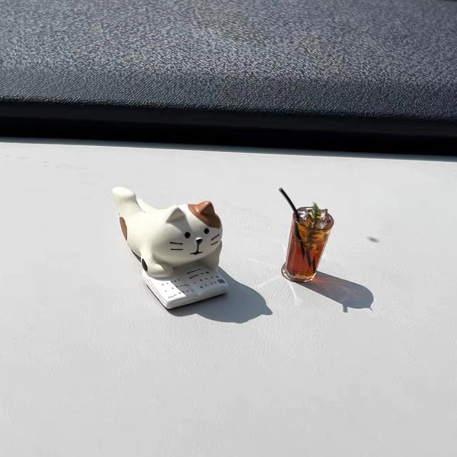 Lucky Cat - Resin
