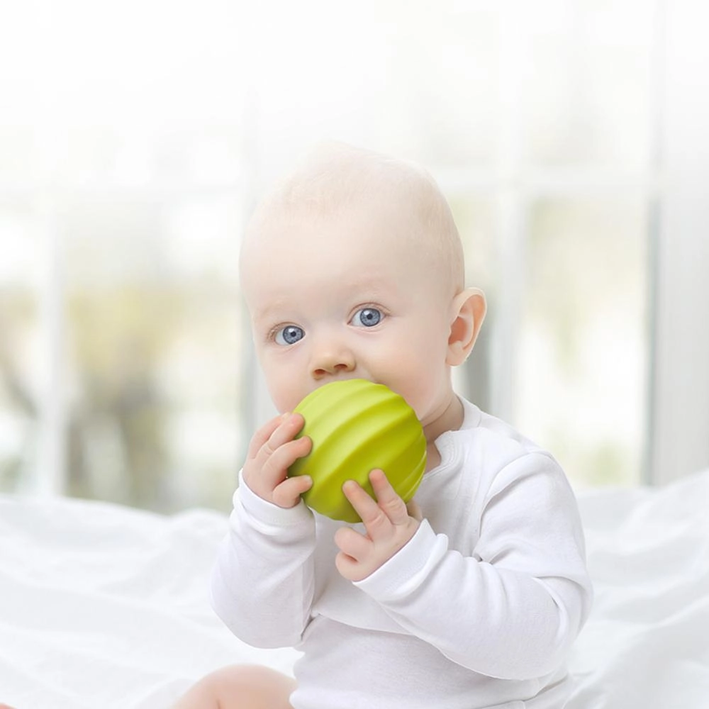 Baby Squeeze Sensory Balls - 6 months 8 Pcs