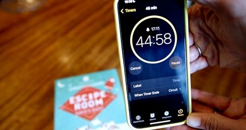 Escape Room Host Night Santas Quest