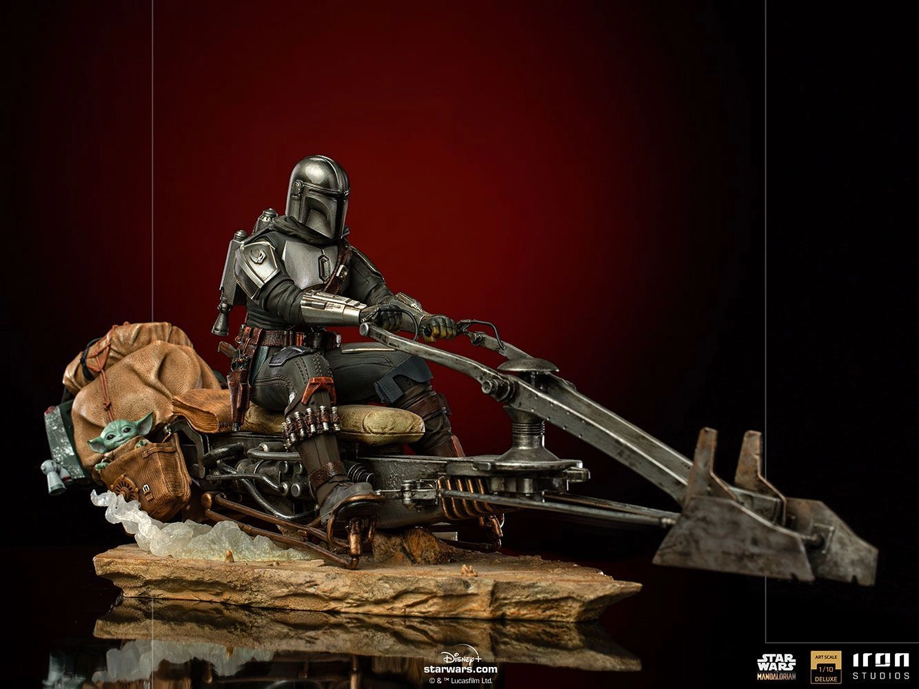 The Mandalorian on Speederbike Deluxe - Star Wars - Battle Diorama Series Art Scale 1:10
