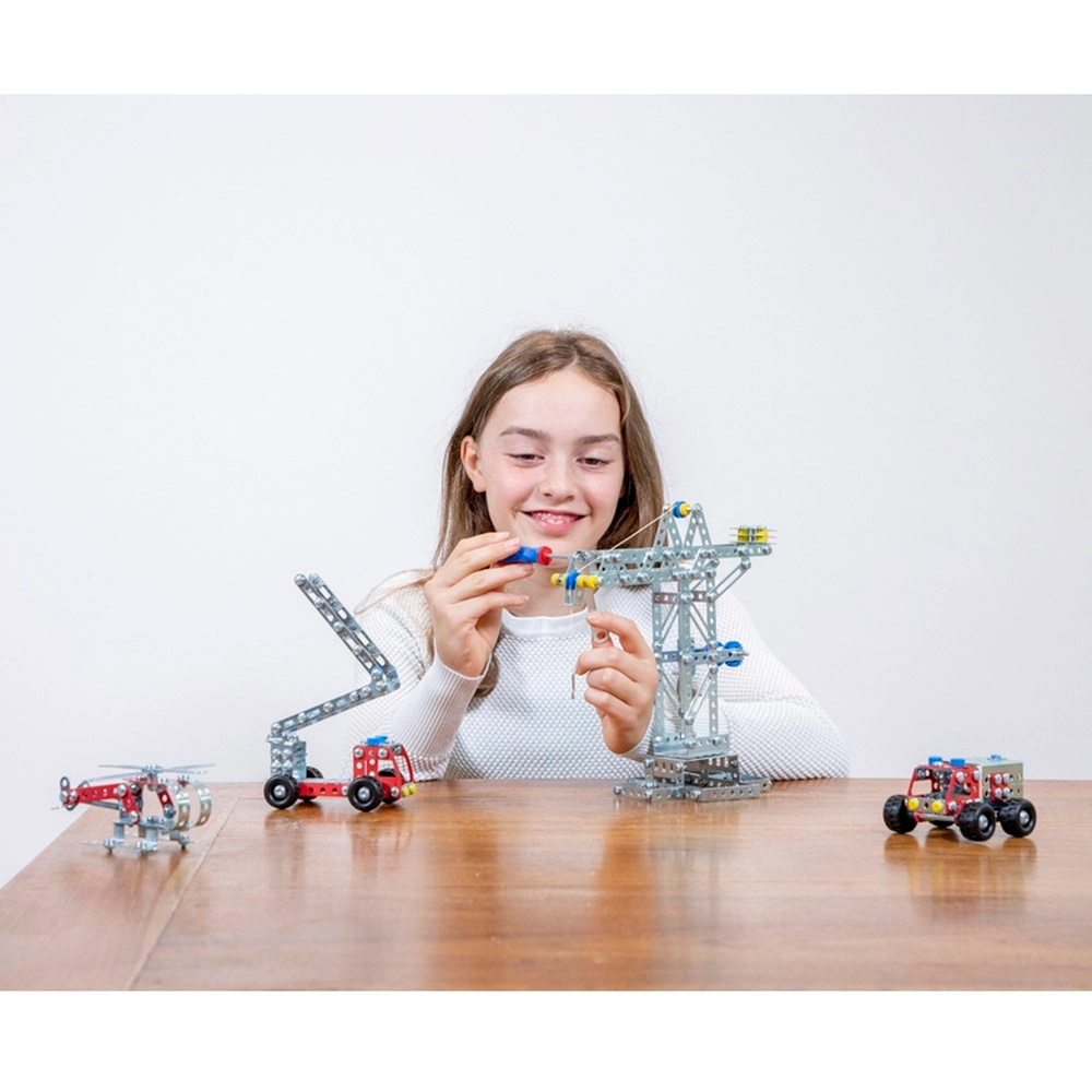 Fire Truck Metal Building Kit - 180 pcs for ages 8+