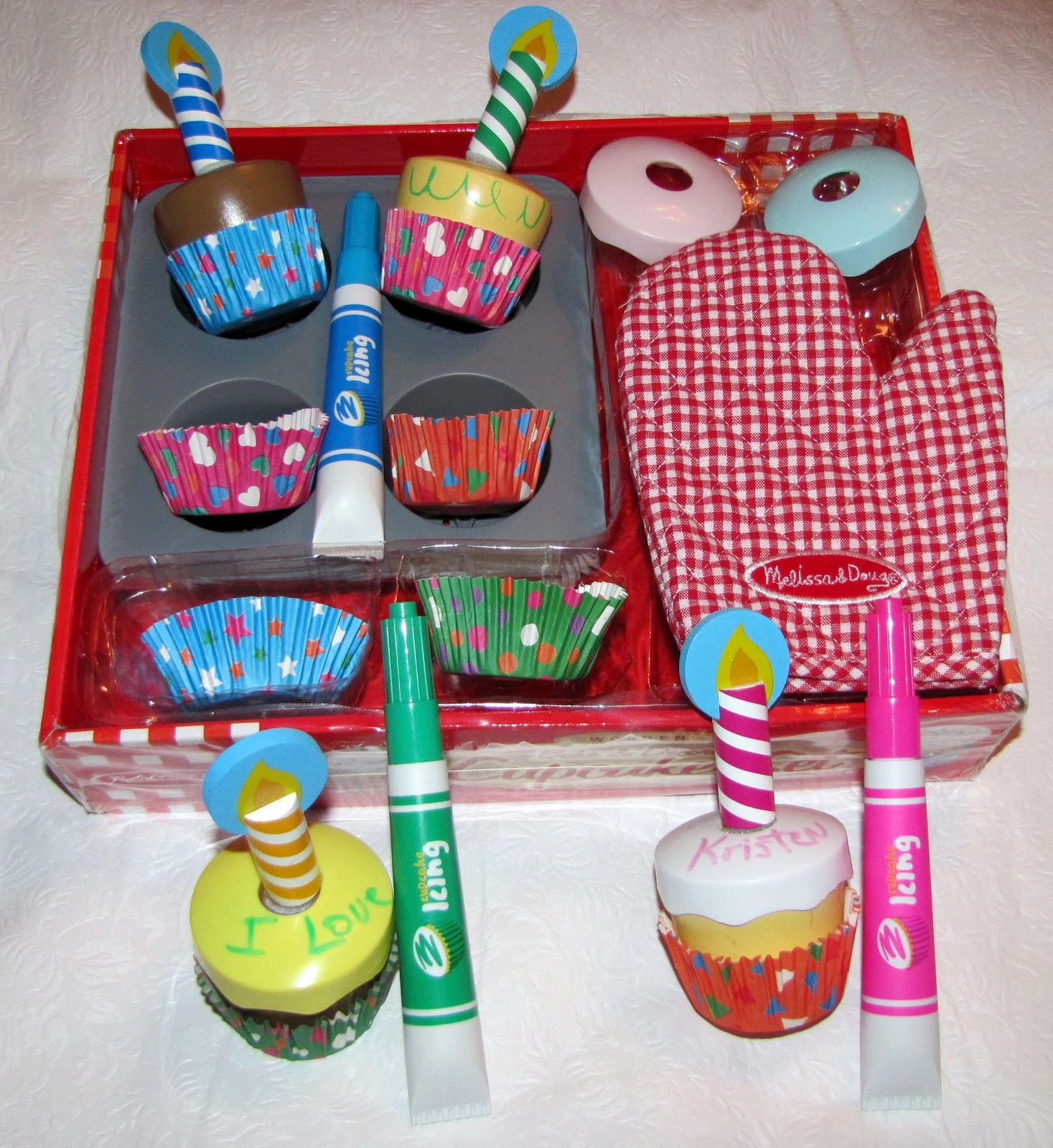 Bake & Decorate Cupcake Set - 3 dry-erase markers wipe-off cupcake tops (MD-4019)
