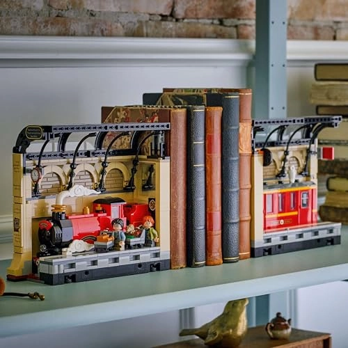 Harry Potter Book Nook - Hogwarts Express