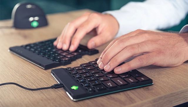 Helps you remember to take breaks -  With integrated break indicator