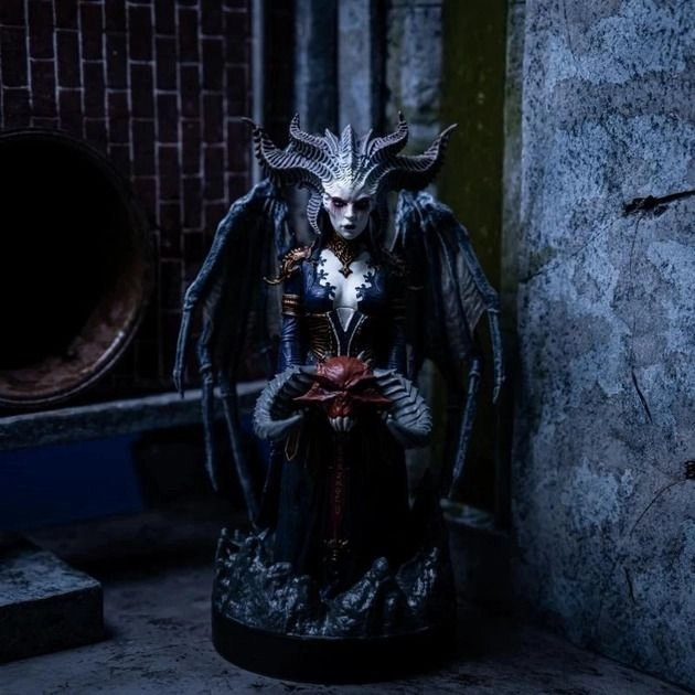 Lilith Controller Holder - PlayStation 5 DualSense Xbox Series S/X iPhones