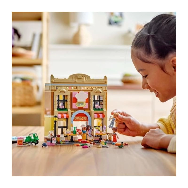 Friends Restaurant and Cooking School (42655) - 4 Minidolls Cat Figure