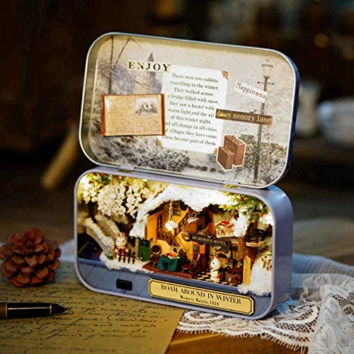 DIY Dollhouse - Handmade Desktop Ornament