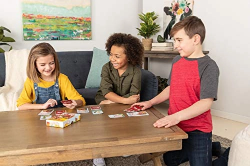 Snorta! - English 8 years and up Contents: 96 animal cards, 12 Jumbo animal cards, Rulebook