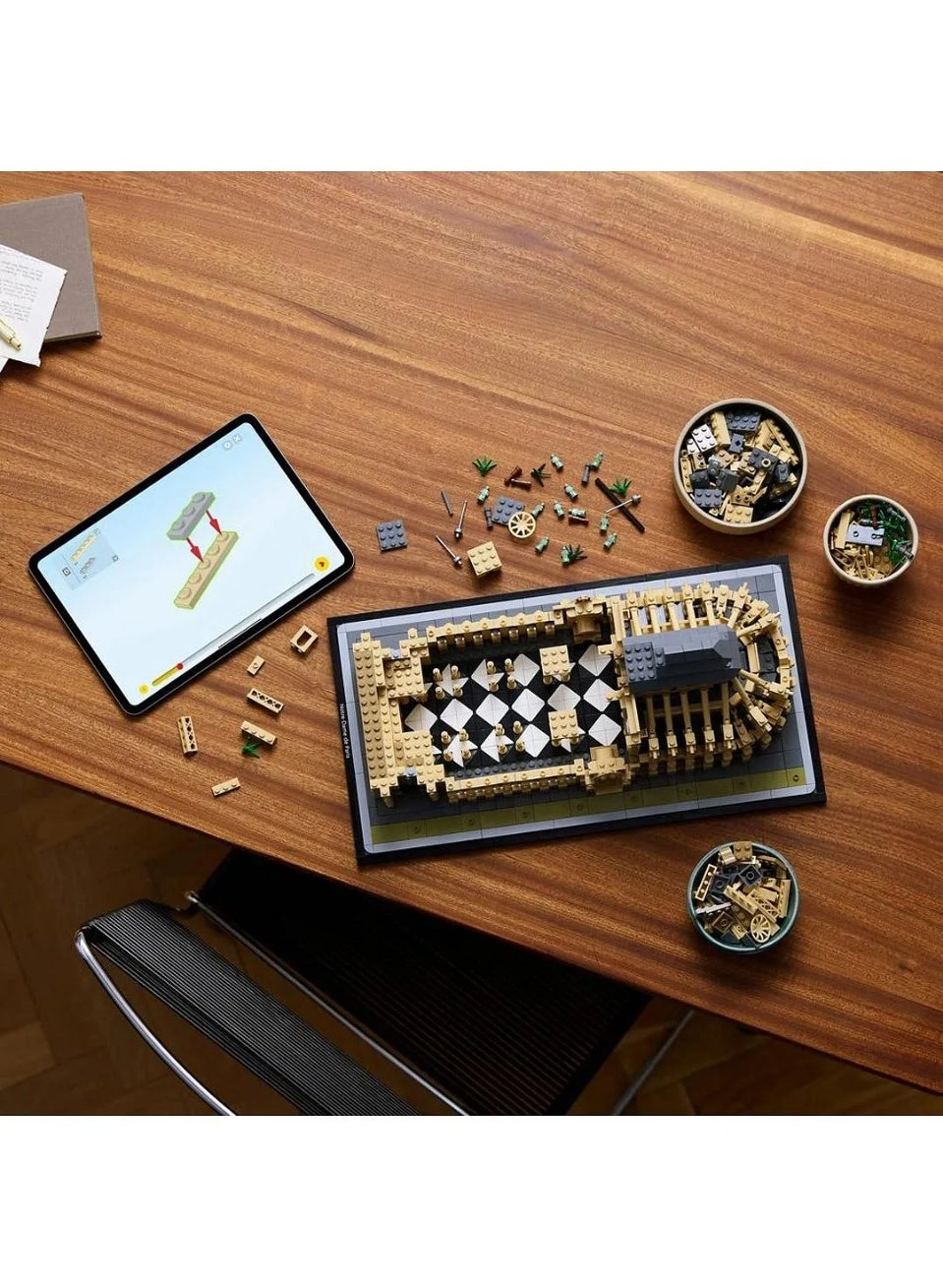 LEGO Architecture Notre-Dame De Paris (21061)