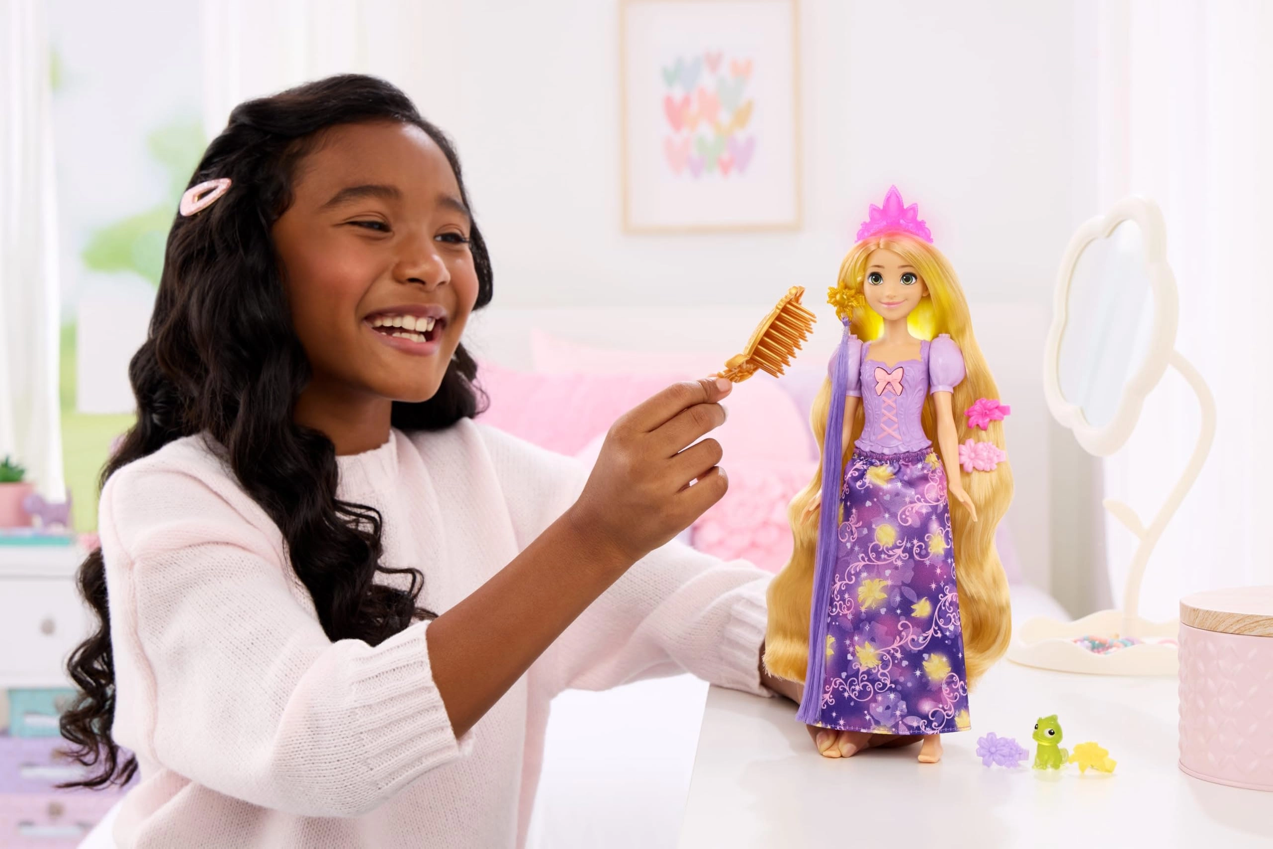 Rapunzel Fashion Doll - Glowing Hair Pascal Figure 7 Styling Accessories