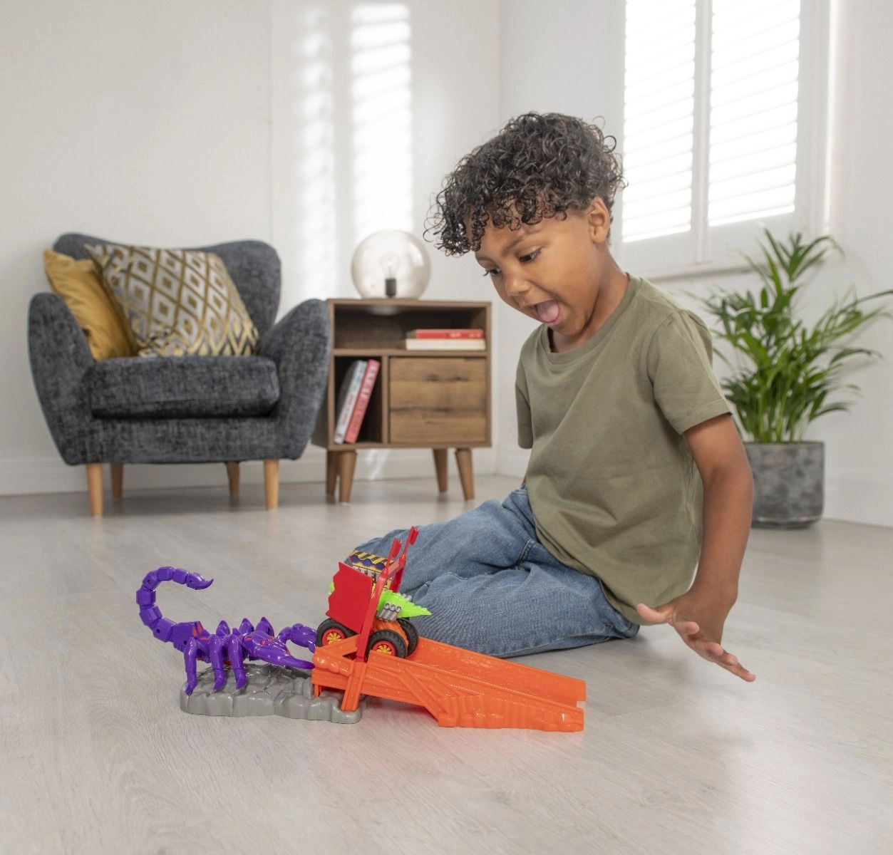 Beast Machines Stinger Slam + Monster Jaws Car - 1pcs