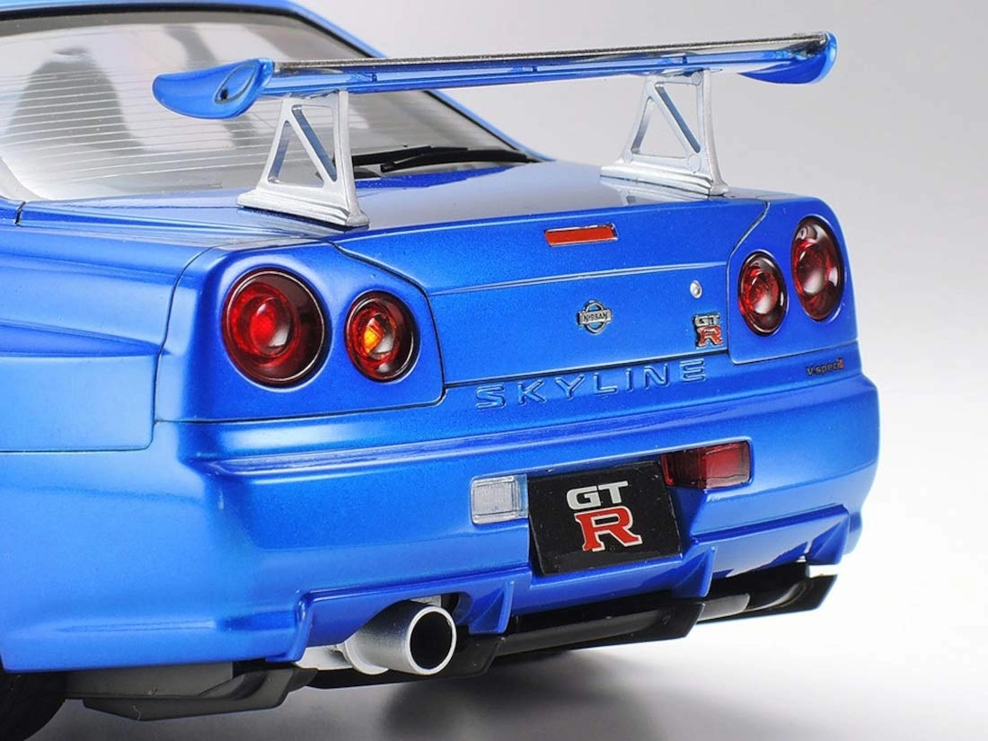 Nissan Skyline GT-R R34 V-Spec II Model Kit (24258) - 1:24