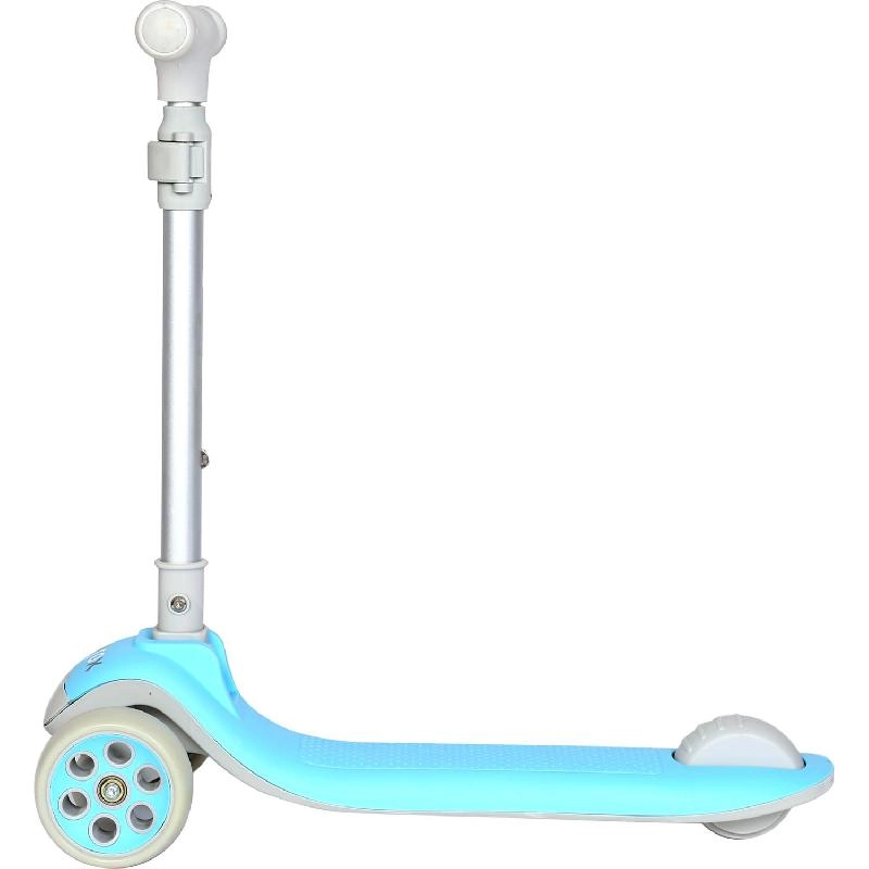 3-Wheel Kick Scooter - 4.5" Front and 3" Rear Flashing Wheels