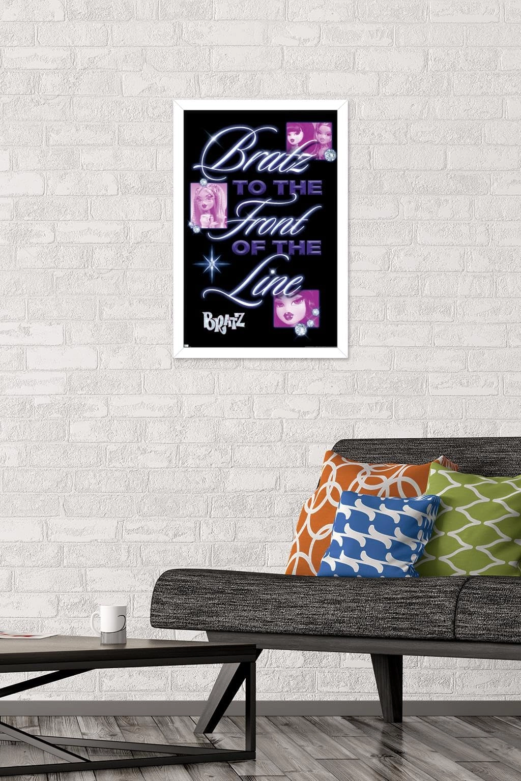 Bratz: Girls Nite Out - Front Of The Line Wall Poster - Paper 22.4\"L x 14.7\"W