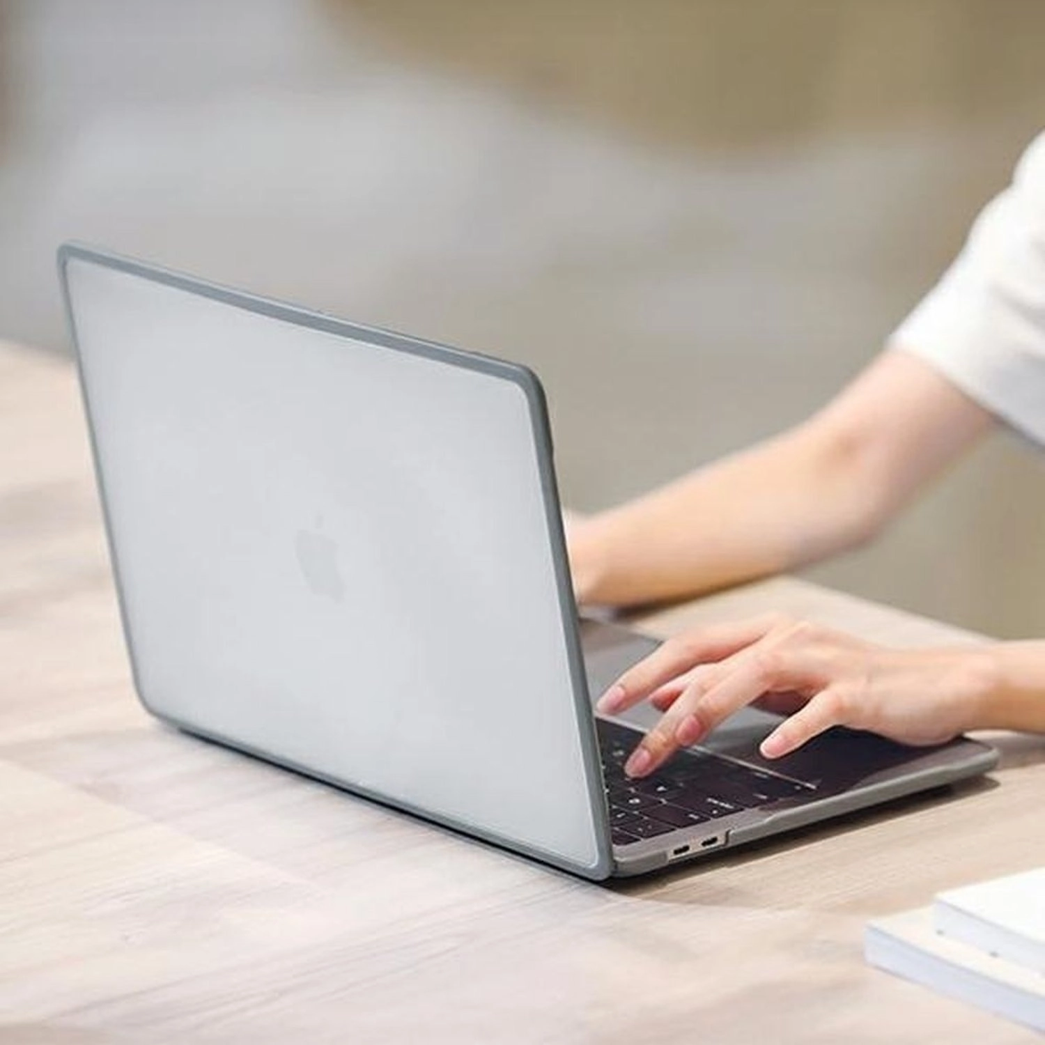 Venture Case for MacBook Air 13-Inch (2018-2020)