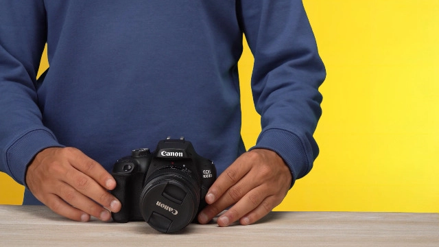 EOS 4000D Kit with EF-S 18-55 Lens