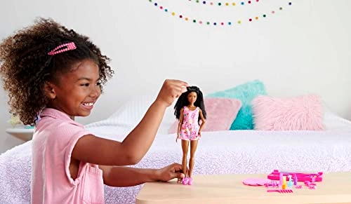 Brooklyn Roberts Doll - Life in the City 75 piece(s) Ages 5+