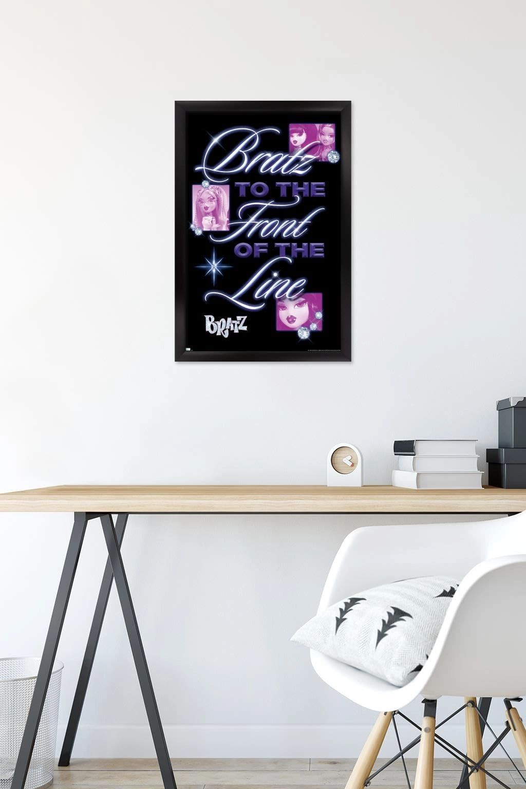 Bratz: Girls Nite Out - Front Of The Line Wall Poster - Paper 22.4\"L x 14.7\"W