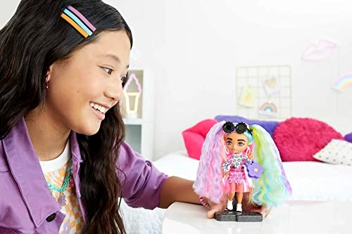 Barbie Extra Minis Doll #6 - 5.5 in Doll Stand