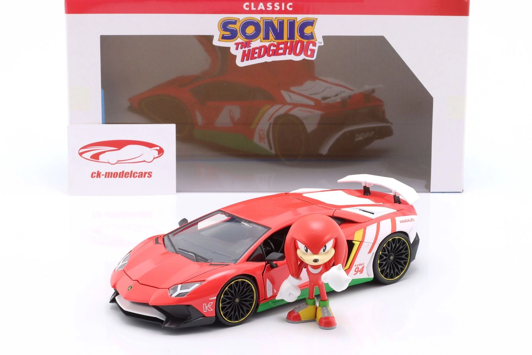 Lamborghini Aventador SV with Knuckles Figure - 1:24