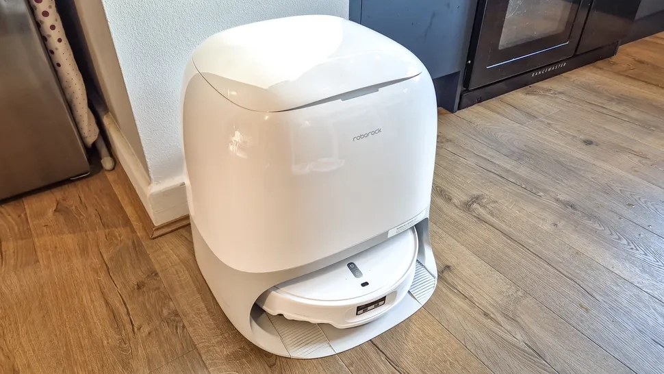 The Roborock Qrevo Curv 2 Pro is a powerful vacuum — it's a shame its mopping falls flat