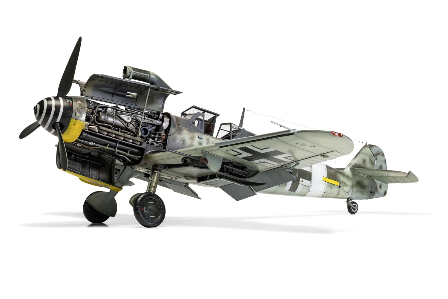 Messerschmitt BF109G-5/G-6 Model Kit (A17003) - 1:24