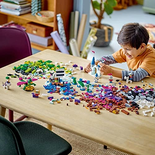 Classic Creative Fantasy Universe Set (11033) - Multicolor