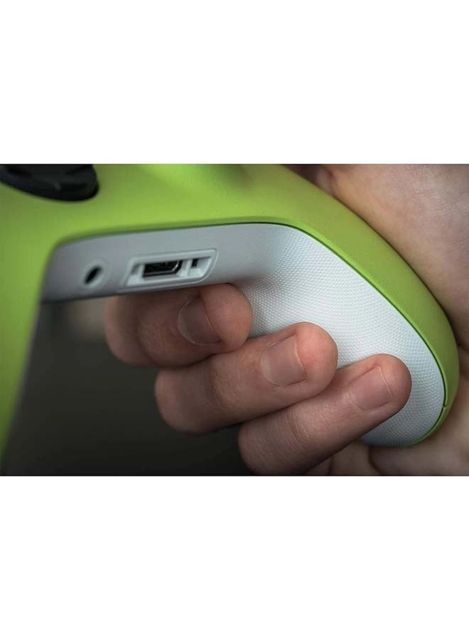 Xbox One/Xbox Series X/Xbox Series S QAU00022 Electric Volt