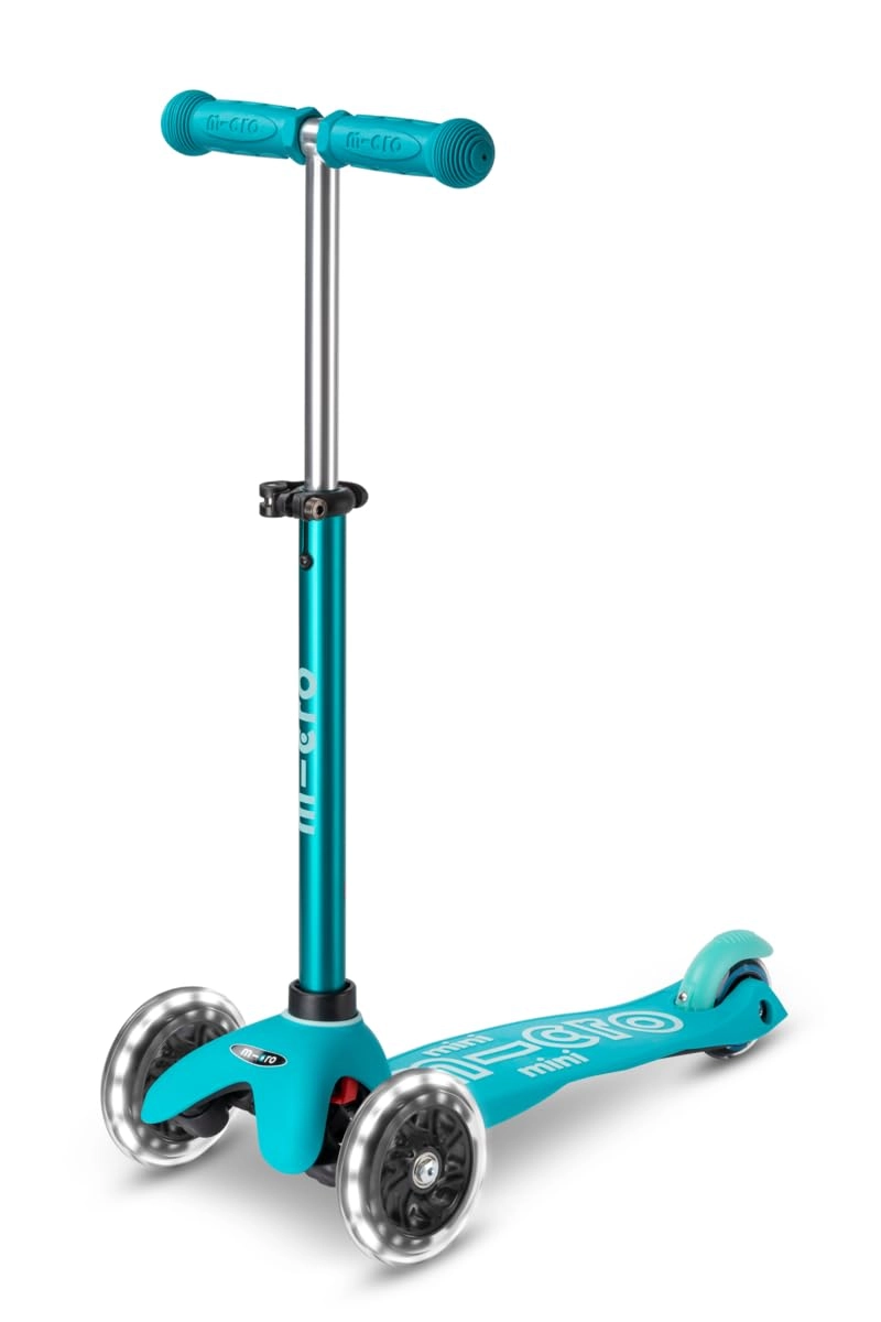 Mini Deluxe 3-Wheel Kick Scooter – 120/85 mm LED