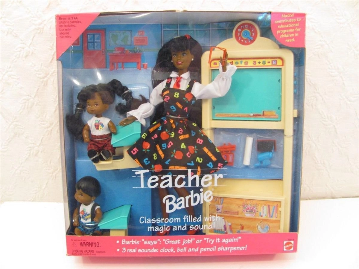 Barbie Teacher Doll Playset - Real Sounds 2 Students